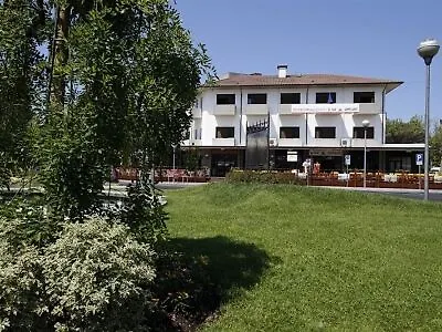 Hotel Genzianella 3*
