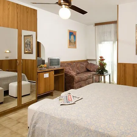 ホテル Genzianella