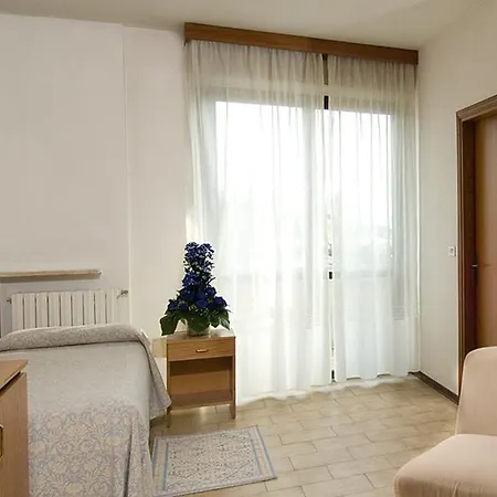 ホテル Genzianella 3*