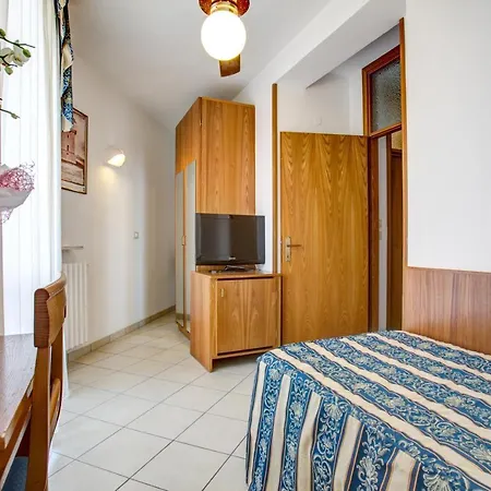 Hotel Genzianella 3*