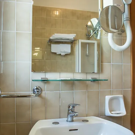 Hotel Genzianella 3*