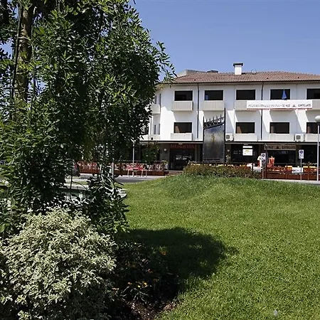 ホテル Genzianella チェルヴィア